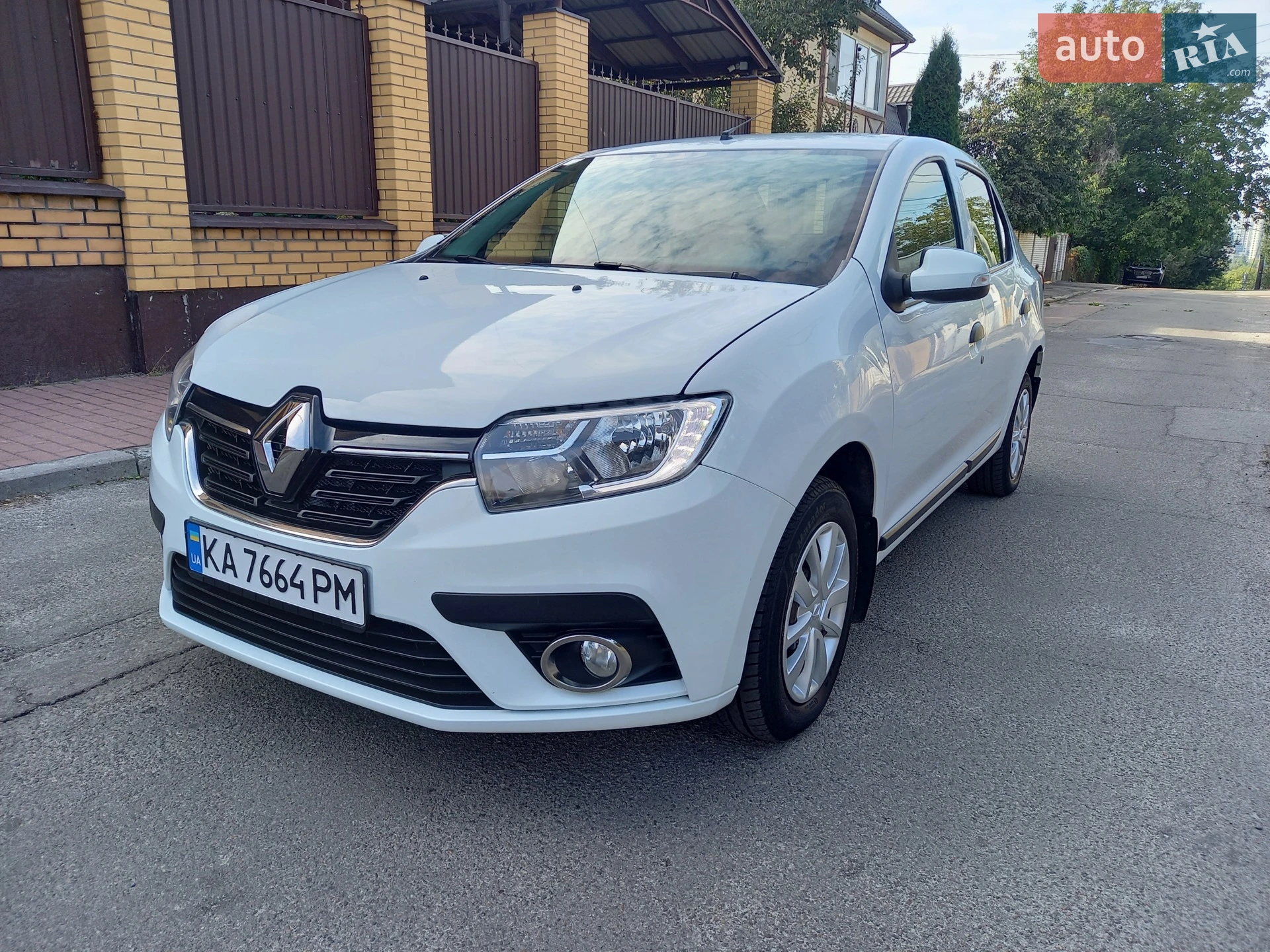 2021 Renault Logan - мініатюра 2