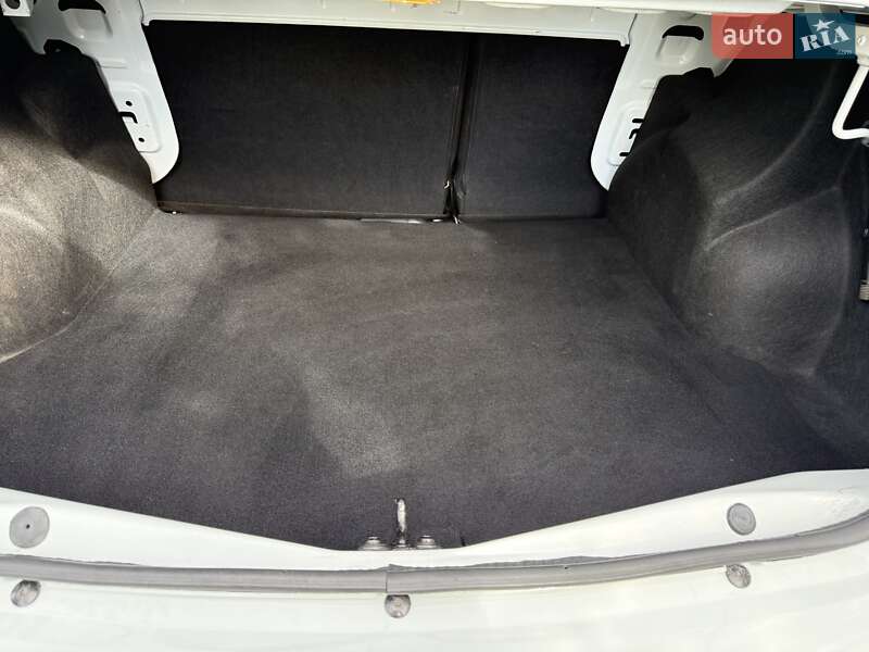 Седан Renault Logan 2019 в Києві