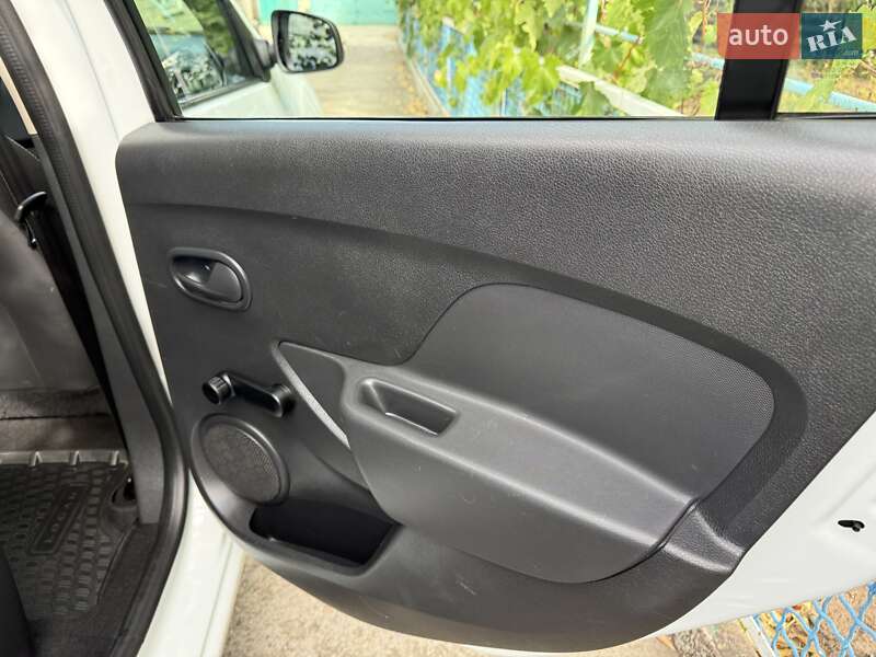 Седан Renault Logan 2019 в Києві