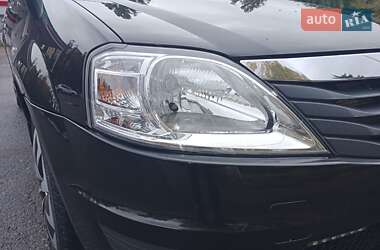 Седан Renault Logan 2011 в 
