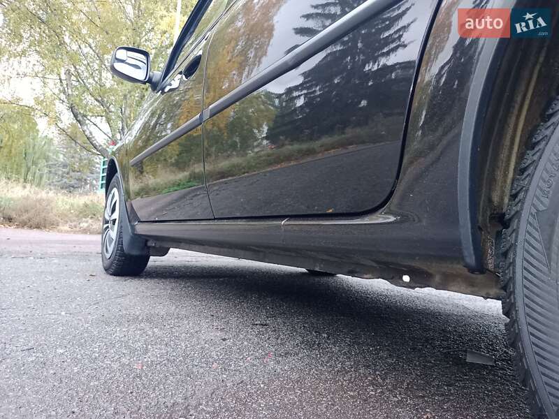 Седан Renault Logan 2011 в Полтаве фото 19 Седан Renault Logan 2011 в Полтаве