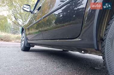 Седан Renault Logan 2011 в 