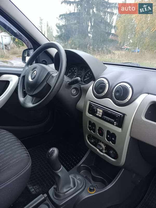 Седан Renault Logan 2011 в Полтаве фото 38 Седан Renault Logan 2011 в Полтаве