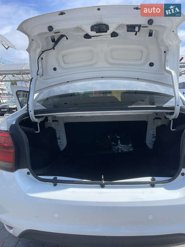 Седан Renault Logan 2017 в Дніпрі фото 9 Седан Renault Logan 2017 в Дніпрі