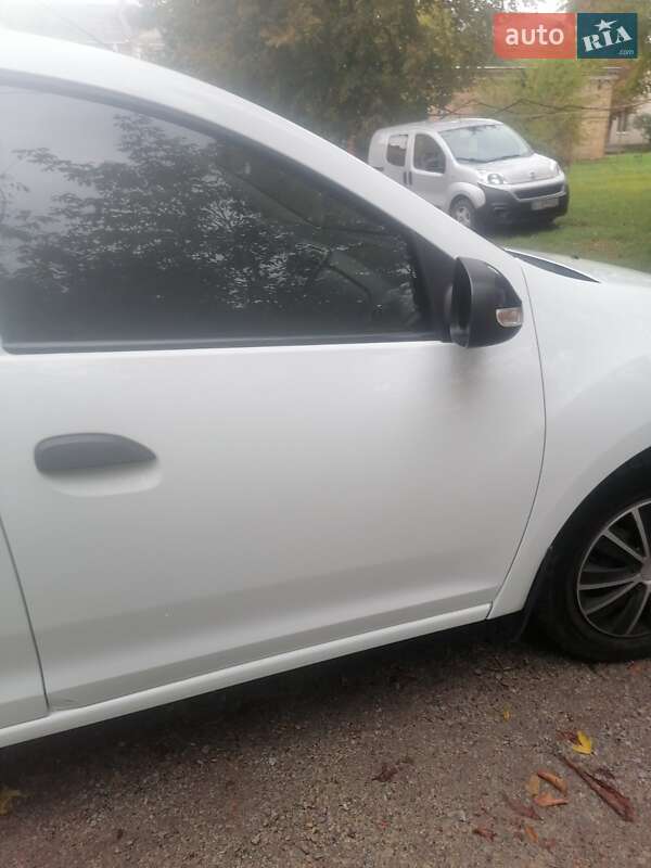 Седан Renault Logan 2013 в Боярке фото 14 Седан Renault Logan 2013 в Боярке