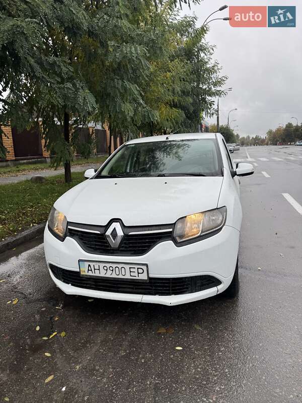 Renault Logan 2013