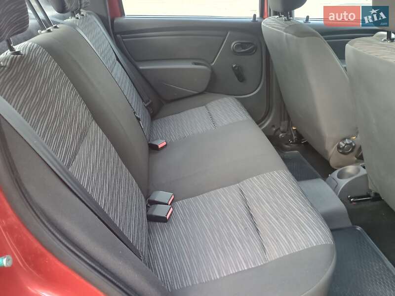 Седан Renault Logan 2011 в Харькове фото 21 Седан Renault Logan 2011 в Харькове