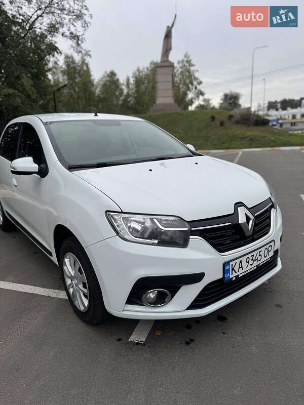 Renault Logan 2017