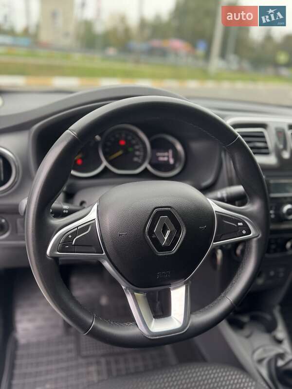 Седан Renault Logan 2017 в Киеве