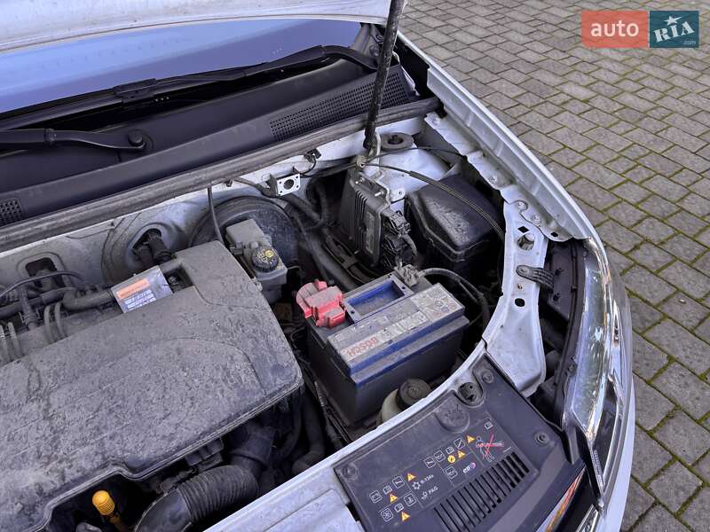 Седан Renault Logan 2017 в Ивано-Франковске фото 34 Седан Renault Logan 2017 в Ивано-Франковске