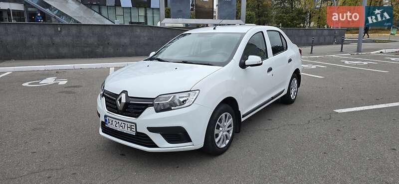 Седан Renault Logan 2018 в 