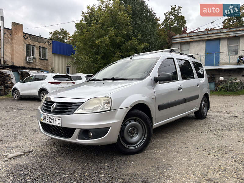 Універсал Renault Logan 2010 в Кам'янець-Подільському фото 4 Універсал Renault Logan 2010 в Кам'янець-Подільському