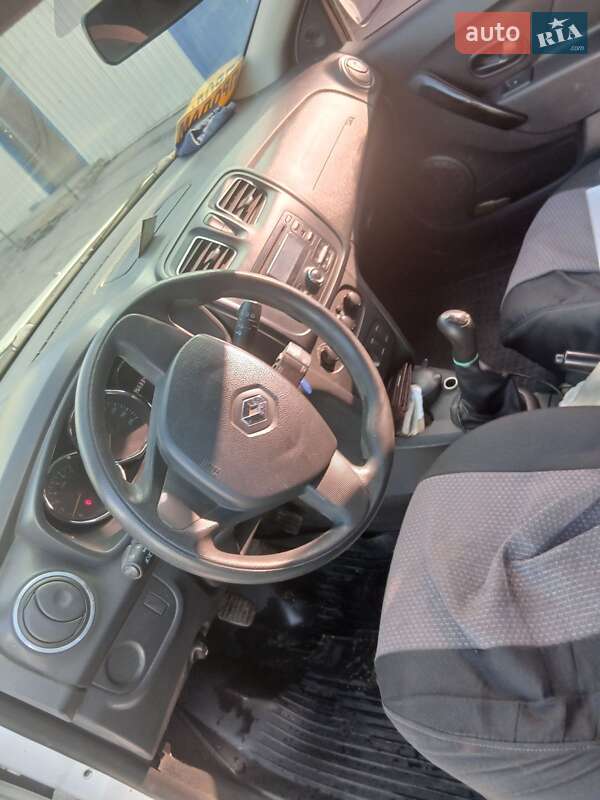 Универсал Renault Logan 2013 в Новом Буге фото 6 Универсал Renault Logan 2013 в Новом Буге