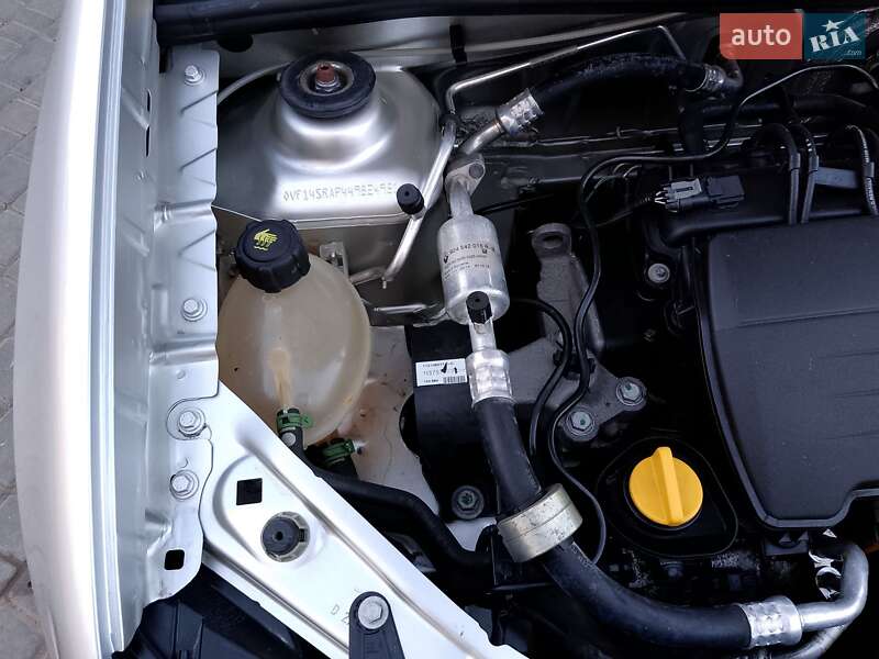 Седан Renault Logan 2013 в Одессе фото 10 Седан Renault Logan 2013 в Одессе