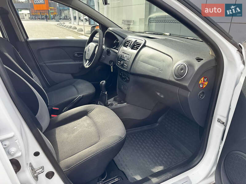 Седан Renault Logan 2016 в Киеве фото 9 Седан Renault Logan 2016 в Киеве
