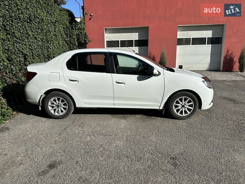 Седан Renault Logan 2013 в Днепре