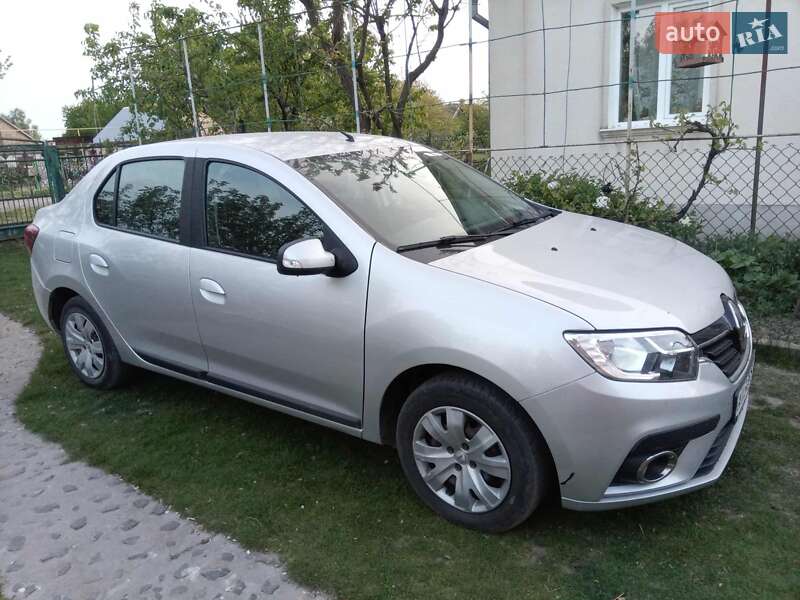 Седан Renault Logan 2017 в Нововолынске