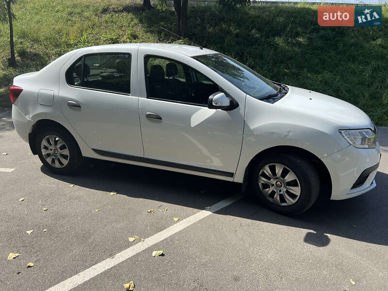 Седан Renault Logan 2019 в Киеве