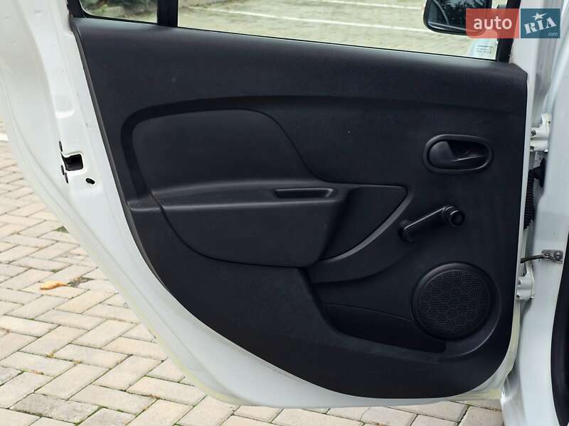 Седан Renault Logan 2013 в Харькове фото 15 Седан Renault Logan 2013 в Харькове