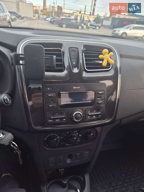 Седан Renault Logan 2020 в Киеве