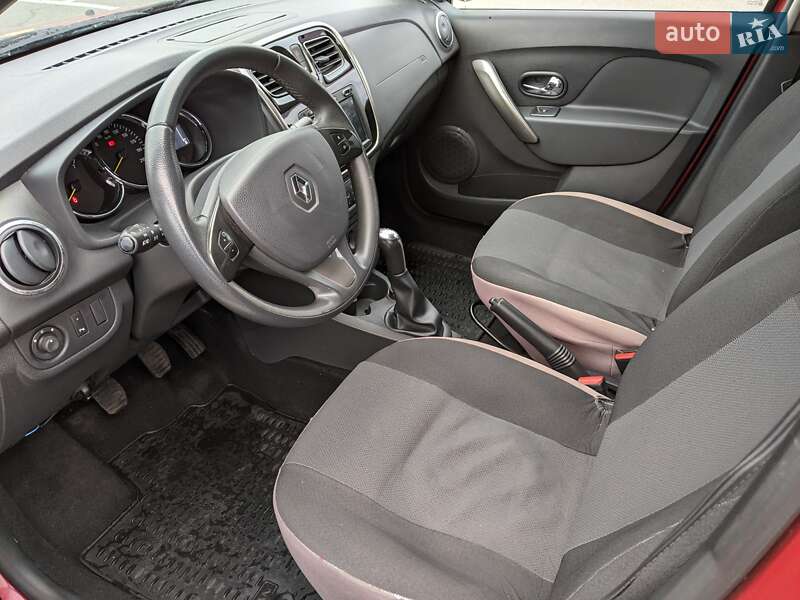 Седан Renault Logan 2013 в Киеве фото 9 Седан Renault Logan 2013 в Киеве
