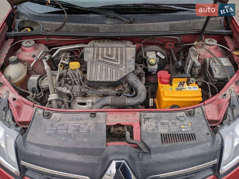 Седан Renault Logan 2013 в Киеве фото 12 Седан Renault Logan 2013 в Киеве