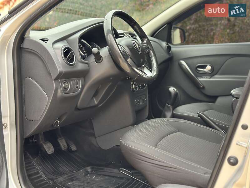 Седан Renault Logan 2018 в Одессе