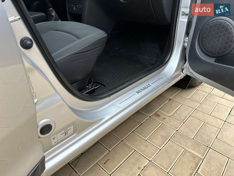 Седан Renault Logan 2018 в Одессе