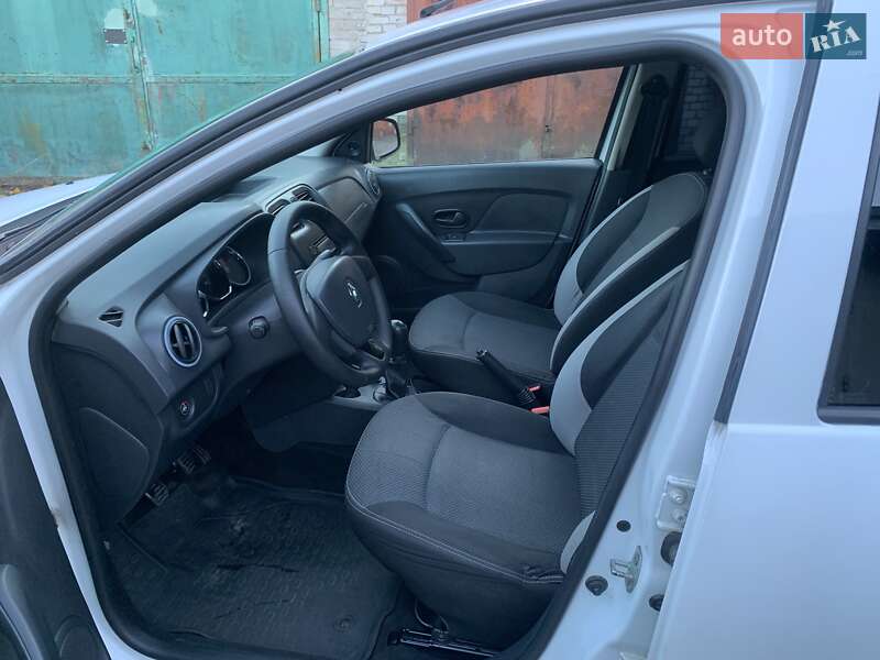 Седан Renault Logan 2016 в Львове фото 13 Седан Renault Logan 2016 в Львове