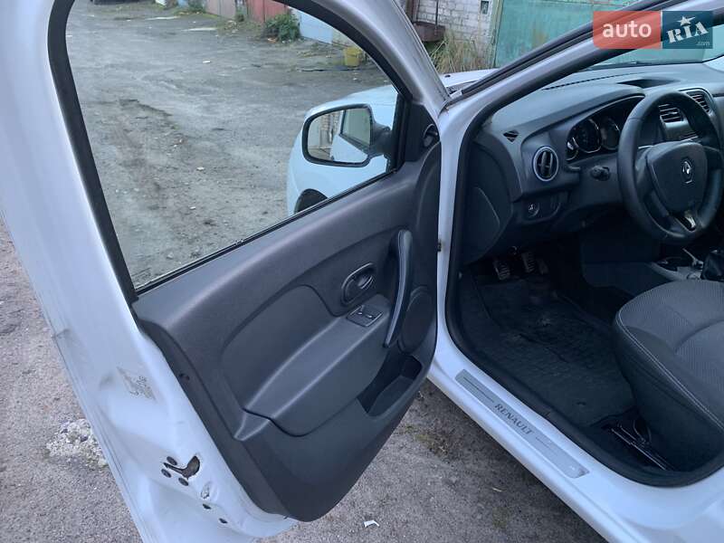 Седан Renault Logan 2016 в Львове фото 12 Седан Renault Logan 2016 в Львове