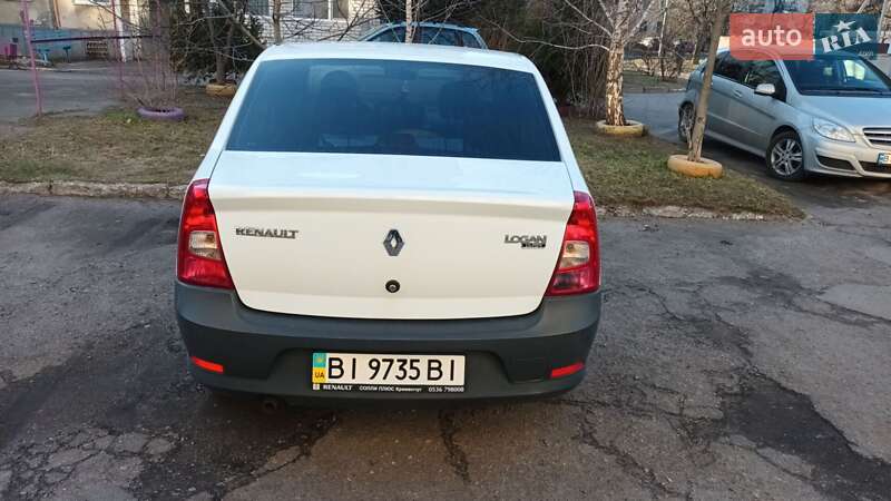 Седан Renault Logan 2011 в Кременчуці