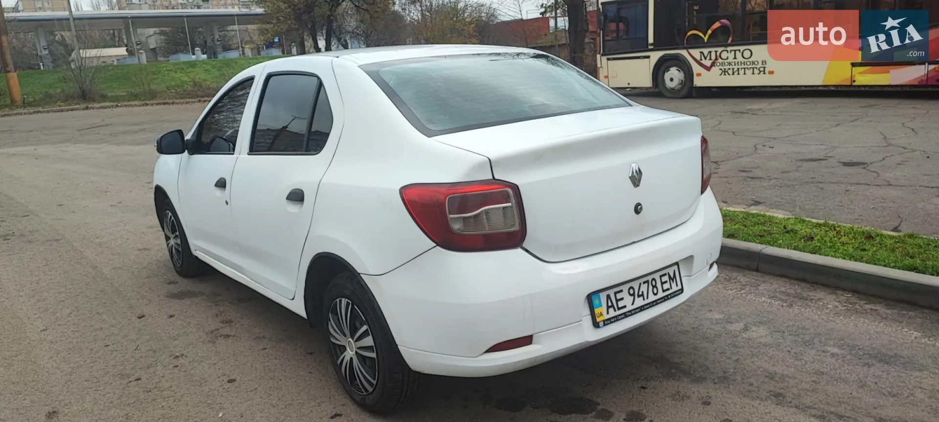 2015 Renault Logan - мініатюра 2