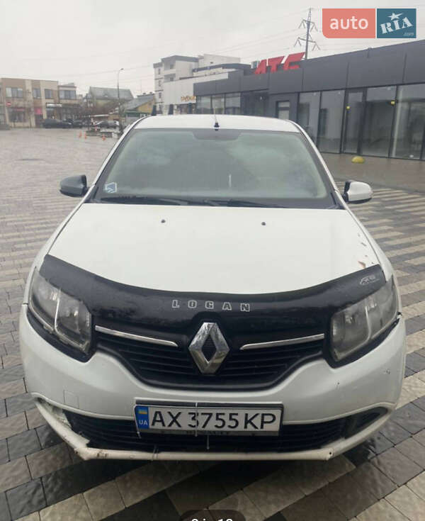 Седан Renault Logan 2013 в Ужгороде