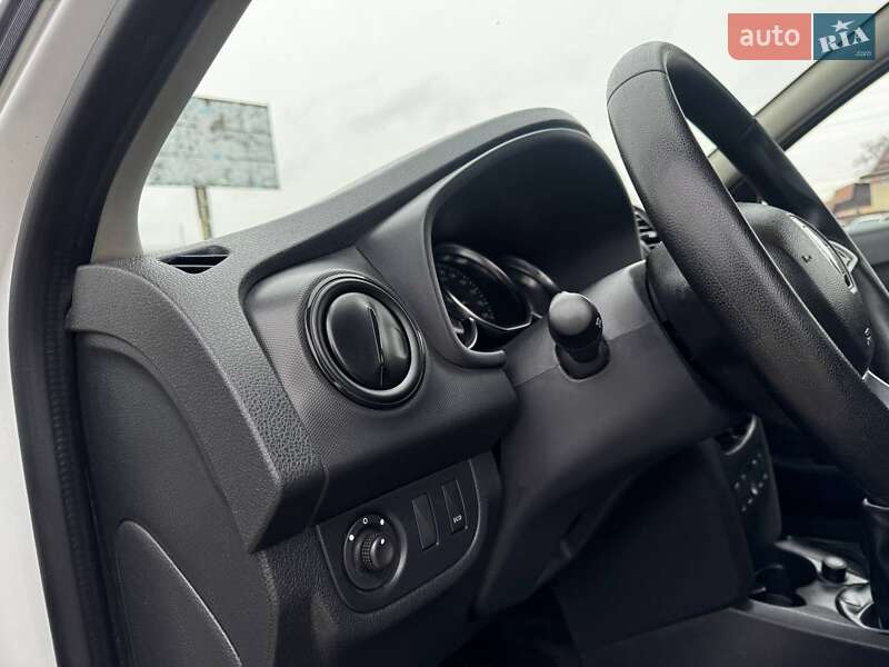 Седан Renault Logan 2020 в Ахтырке фото 28 Седан Renault Logan 2020 в Ахтырке