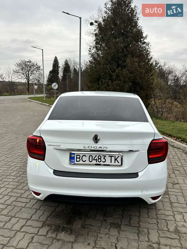 Седан Renault Logan 2017 в Львове