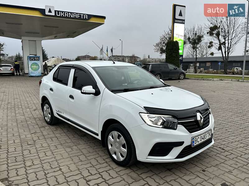 Седан Renault Logan 2017 в Львове