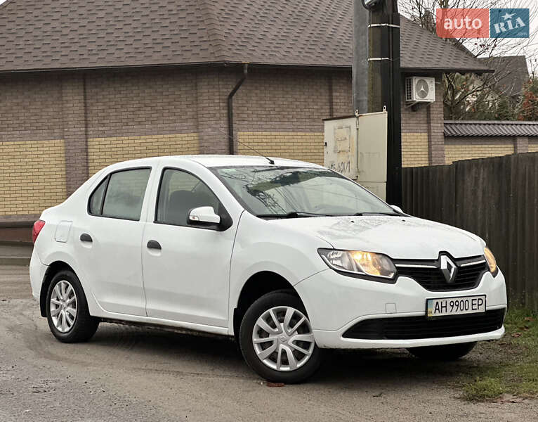 Седан Renault Logan 2013 в Прилуках