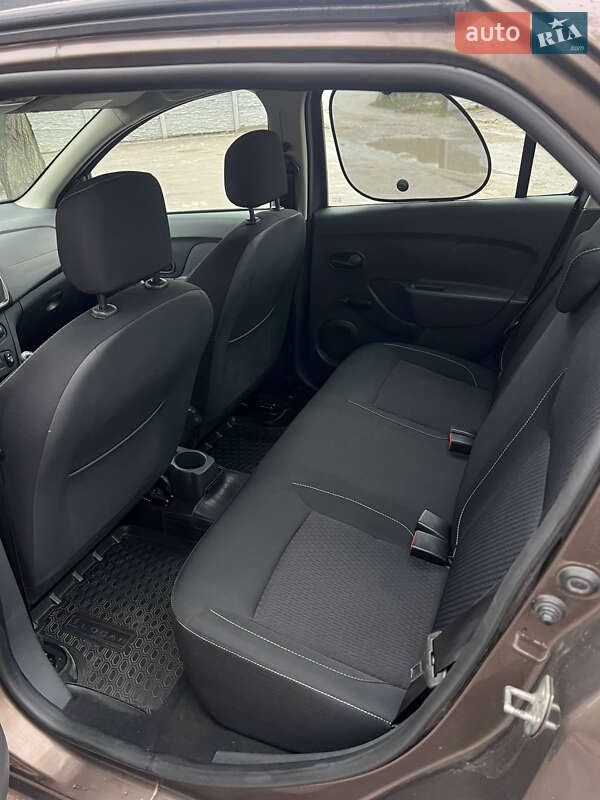 Седан Renault Logan 2017 в Запорожье