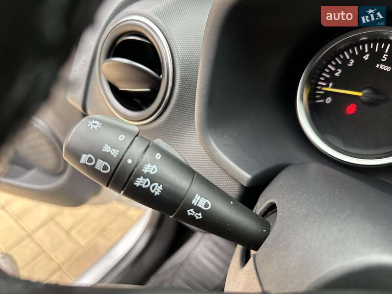 Седан Renault Logan 2018 в Одессе