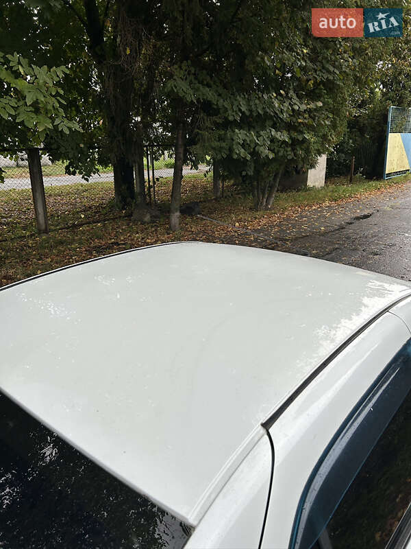 Седан Renault Logan 2013 в Житомирі