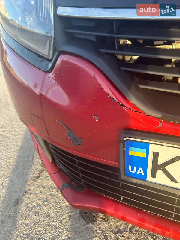 Седан Renault Logan 2014 в Києві фото 10 Седан Renault Logan 2014 в Києві