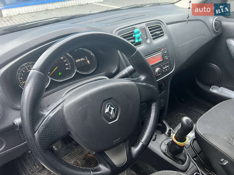 Седан Renault Logan 2013 в Львове фото 3 Седан Renault Logan 2013 в Львове