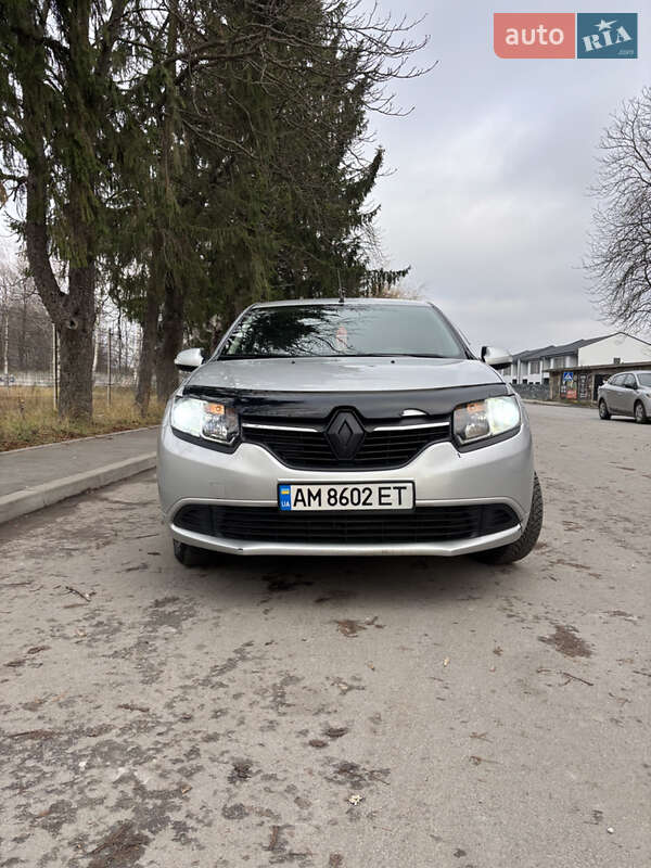 Седан Renault Logan 2013 в Звягелі