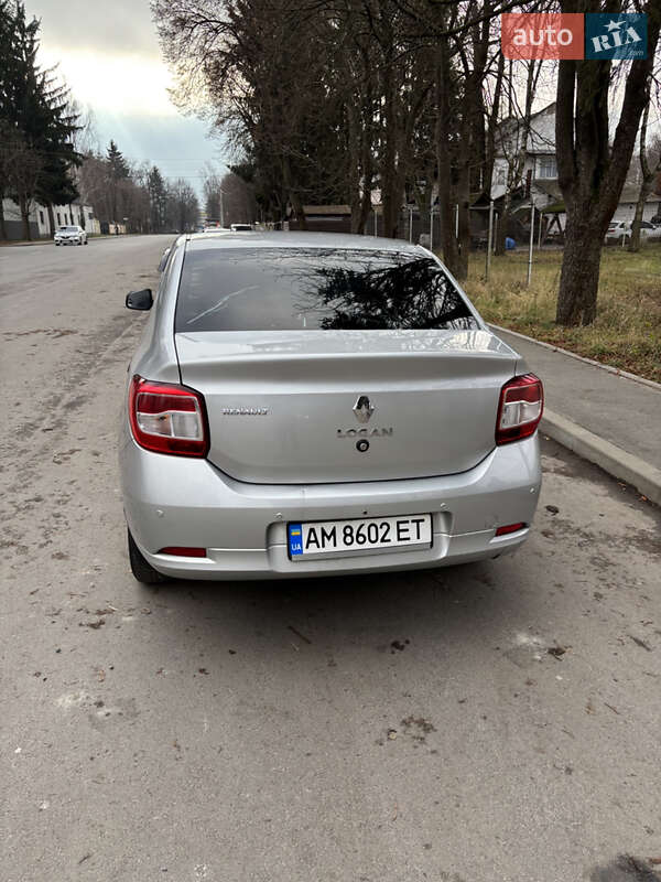 Седан Renault Logan 2013 в Звягелі