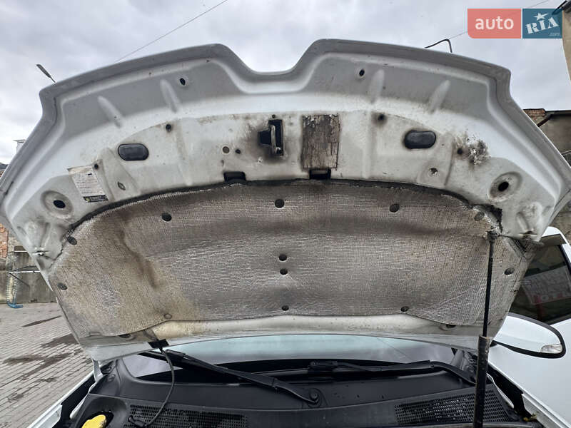 Седан Renault Logan 2015 в Черновцах фото 8 Седан Renault Logan 2015 в Черновцах