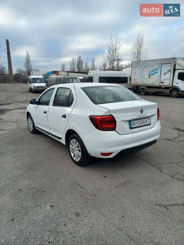 Седан Renault Logan 2017 в Днепре