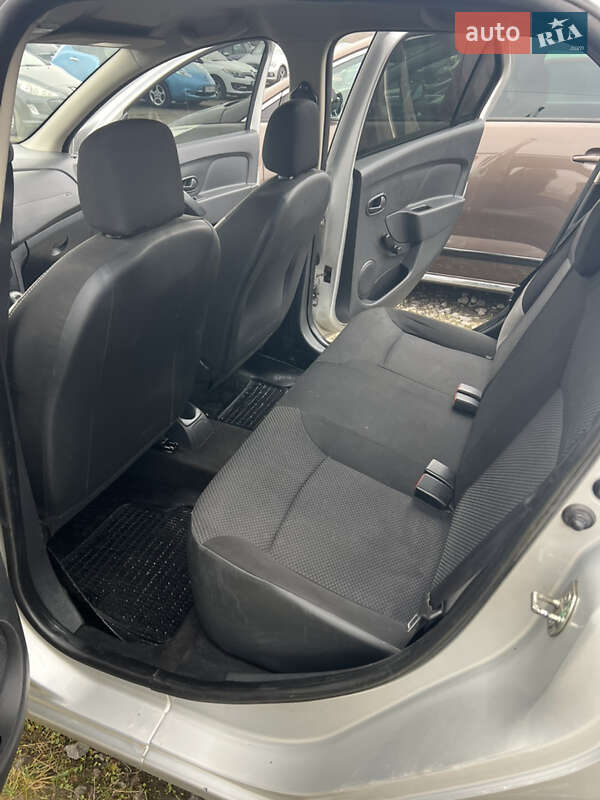 Седан Renault Logan 2013 в Львове фото 9 Седан Renault Logan 2013 в Львове