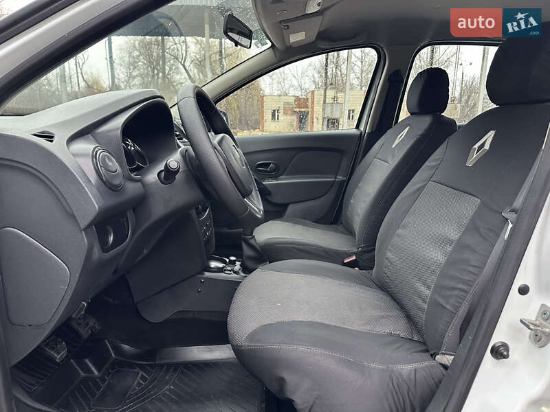 Седан Renault Logan 2013 в Прилуках