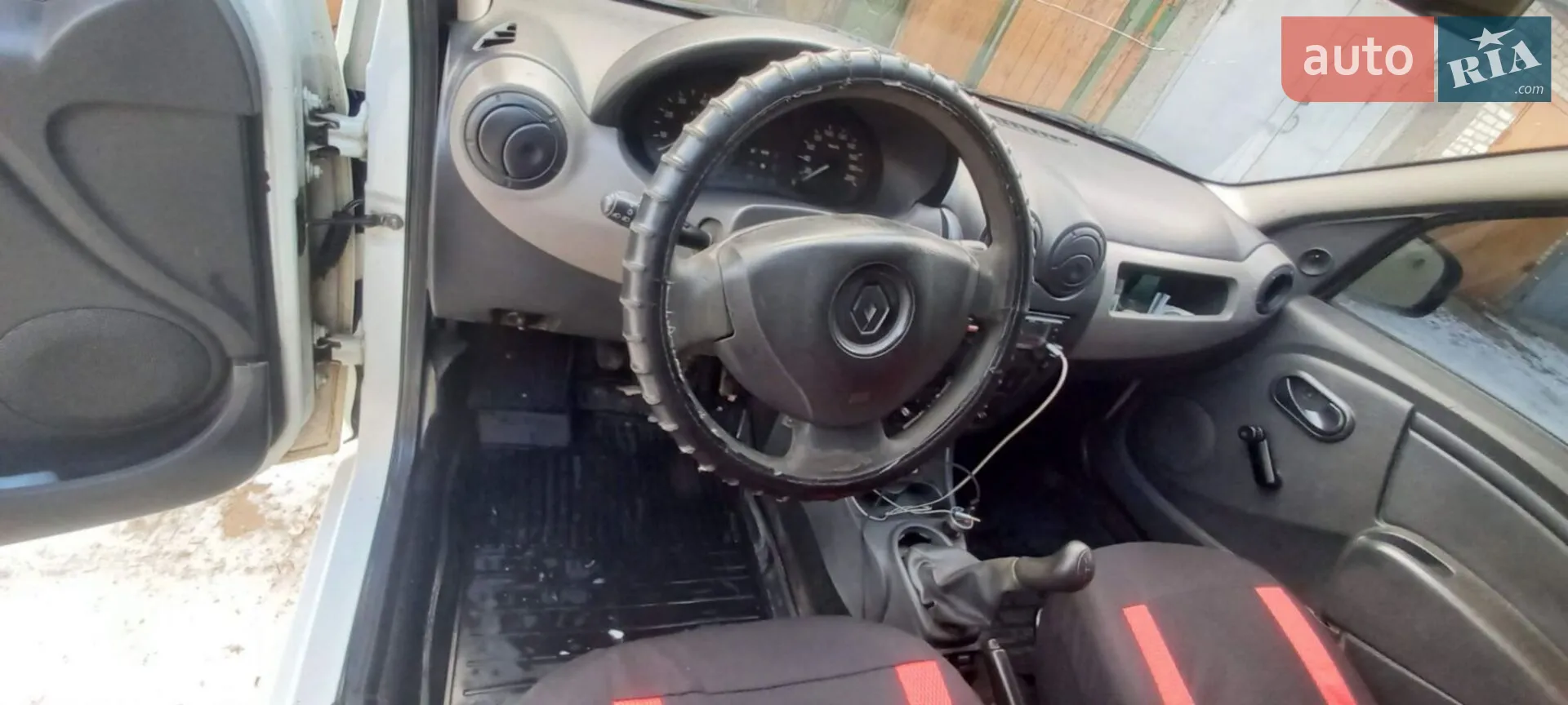 2012 Renault Logan - мініатюра 12