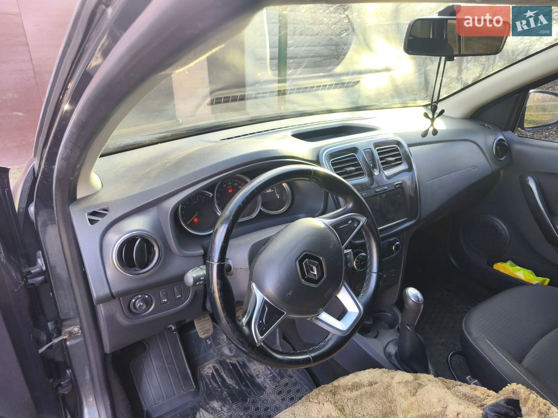 2019 Renault Logan - мініатюра 5